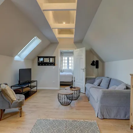 Apartment Miris